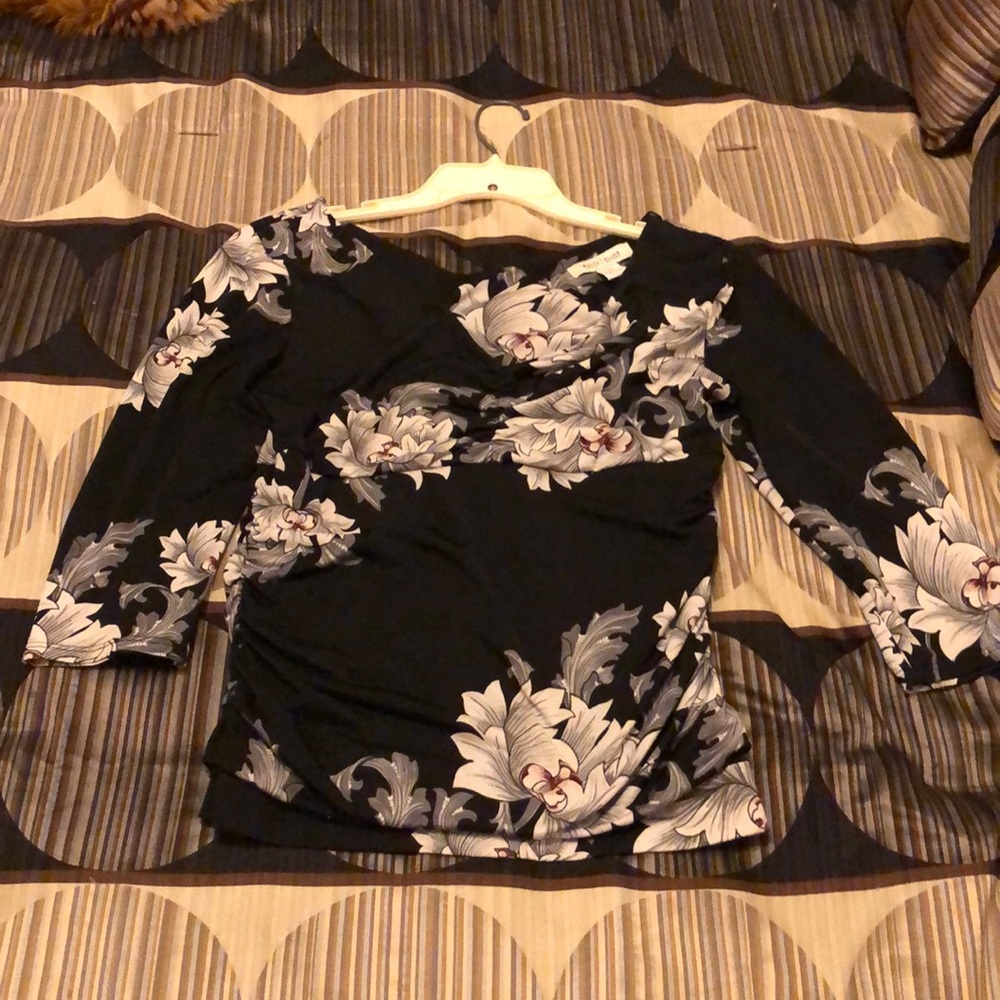 White House Black Market top